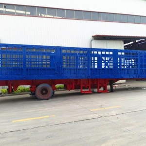 倉(cāng)柵式半掛車