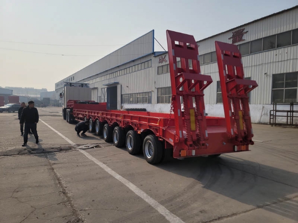 出口特種大件多軸重型低平板半掛車(chē)