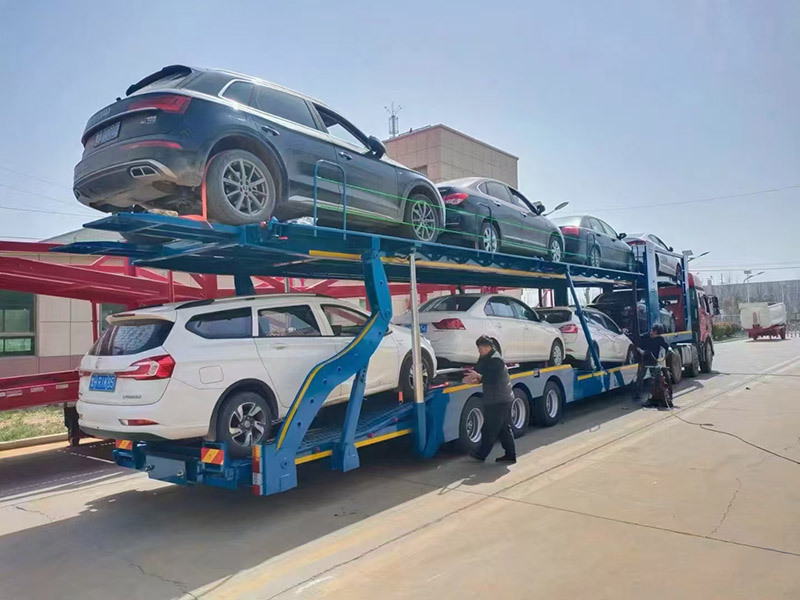 轎運運輸車