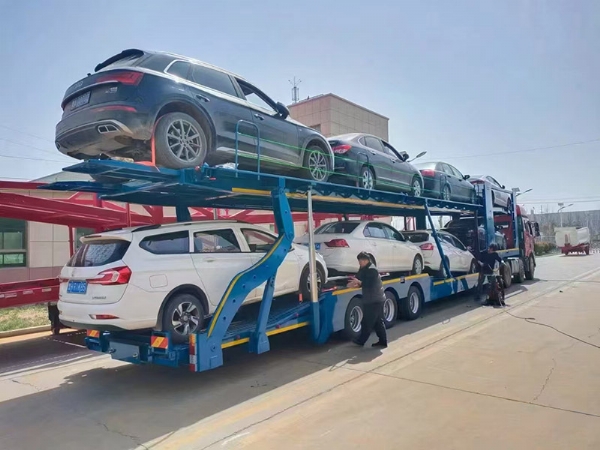 轎運運輸車